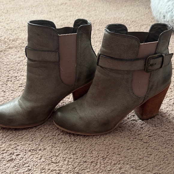 Abound Gray Ankle Boots for Women - Picture 2 of 7